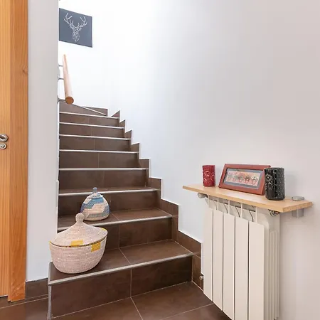Duplex Con Terraza Y Barbacoa En Apartament Cudon